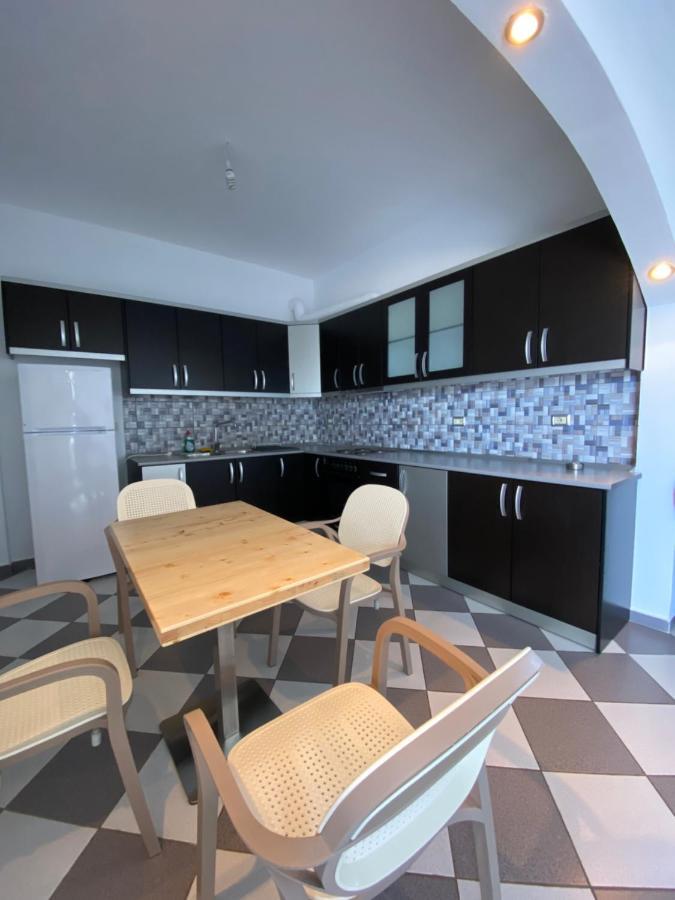 Henardi Apartments クサミル エクステリア 写真